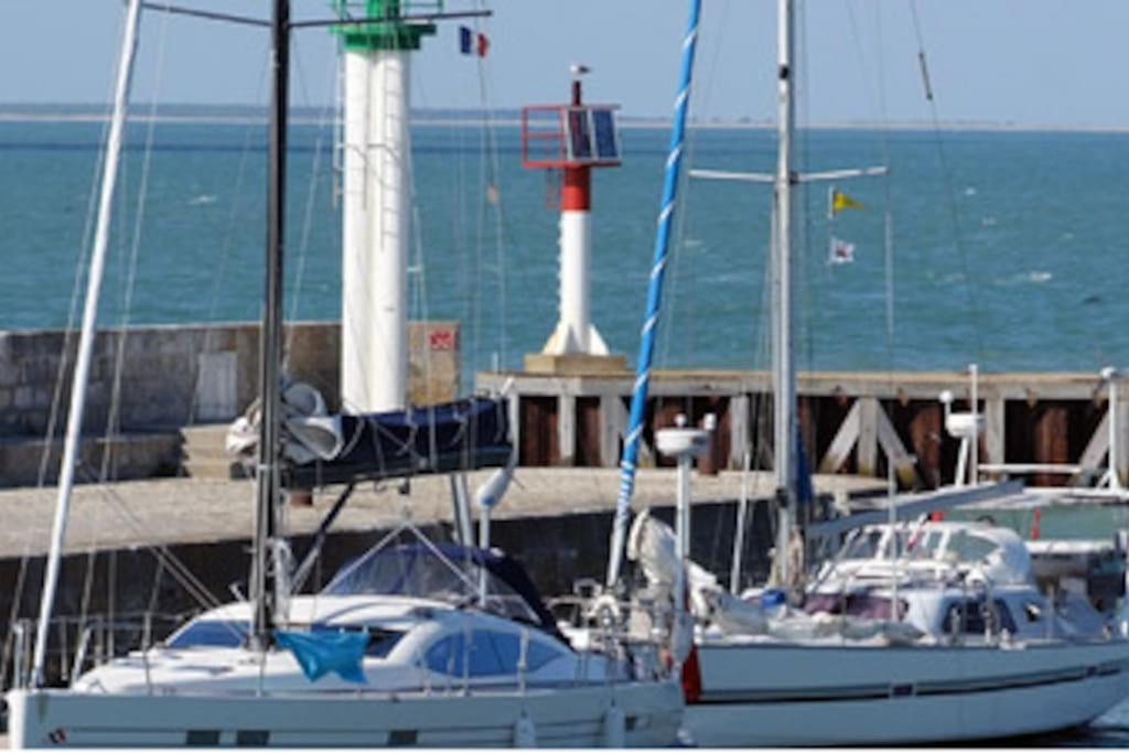 Le Clos Des Flots - La Plage La Flotte Buitenkant foto